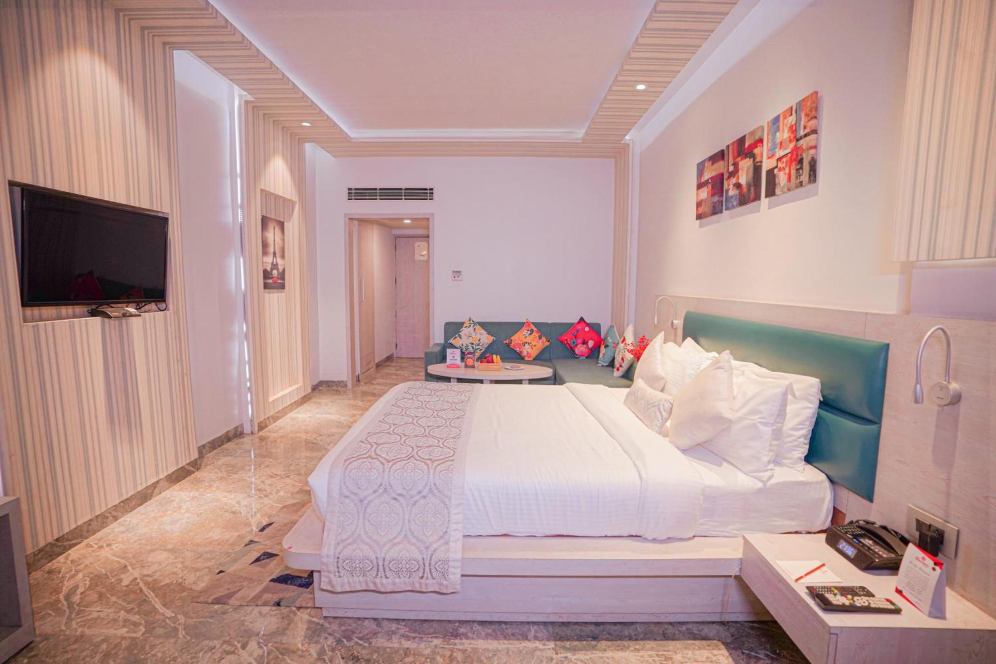 Hotel Swarn Towers Bareilly Dış mekan fotoğraf