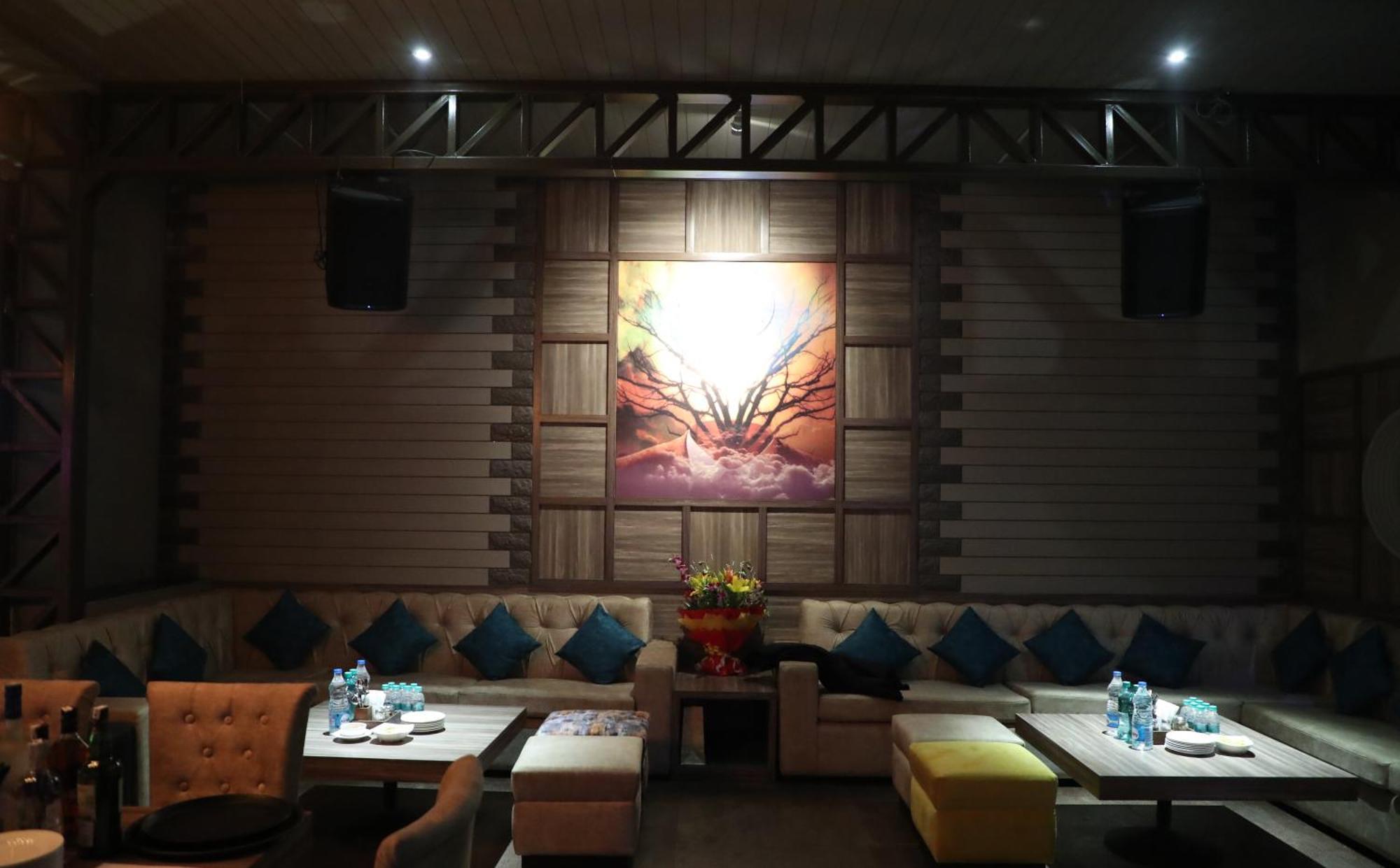 Hotel Swarn Towers Bareilly Dış mekan fotoğraf