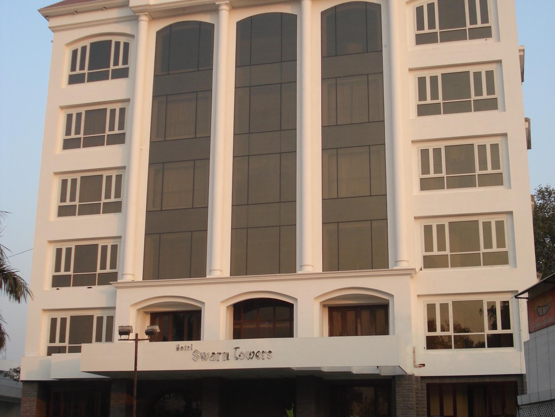 Hotel Swarn Towers Bareilly Dış mekan fotoğraf